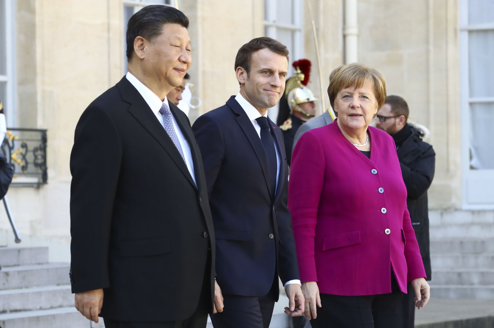 Chinesischer Präsident, Merkel und Macron führen Gespräche inmitten von Spannungen